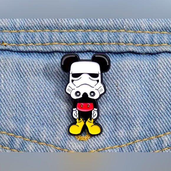 Mickey Mouse Storm Trooper Pin- L 1.4” W 0.8” - Picture 1 of 4